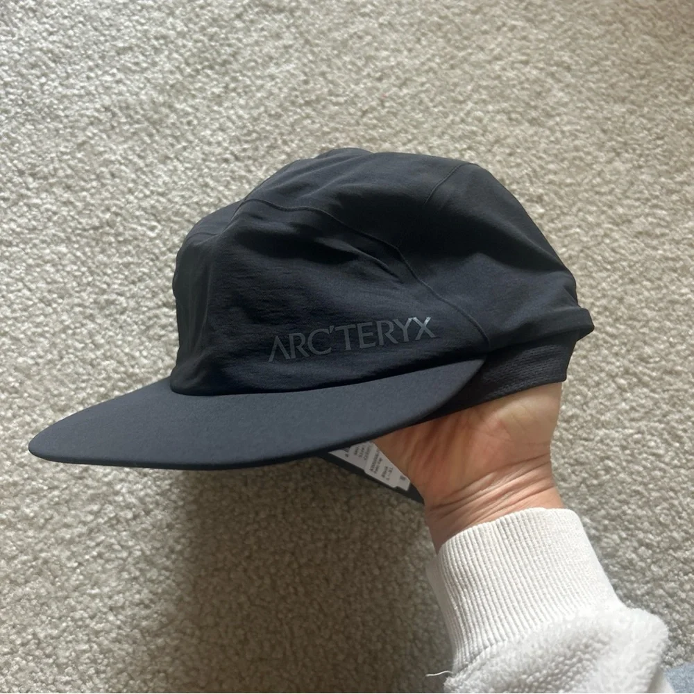 A7-01 NEW Size S-M Arcteryx Paltz Cap Running Hat Black Arc'teryx （57cm）